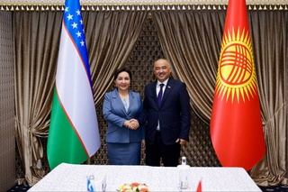 Бишкекте Өзбекстан, Тәжикстан ҳәм Қырғызстан парламентлери басшыларының ушырасыўлары болып өтти