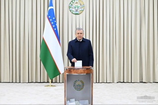 Өзбекстан Президенті сайлауда дауыс берді