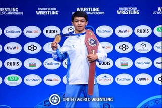 Узбекистанец Бунёд Хасанов стал двукратным чемпионом мира по борьбе среди U17