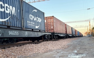 Развивается движение контейнерных поездов в Европу через порт Туркменбаши