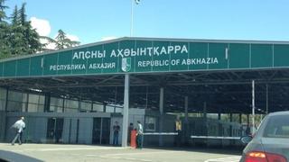 В начале октября из Абхазии вывезут около 400 граждан Узбекистана
