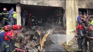 В Дакке разбился учебный самолет ВВС Бангладеш