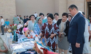 Оила – жамиятнинг асосий бўғини, унда аёлнинг ўрни беқиёс