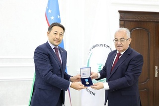 НЦПЧ вручена медаль «30 лет Совету по сотрудничеству и мерам доверия в Азии»