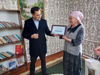 Конимехда китобхон оилалар эътироф этилди