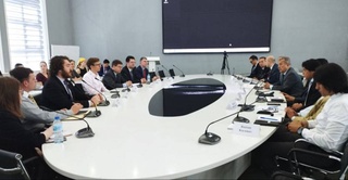 В УМЭД состоялась встреча с магистрантами американской Флетчерской школы права и дипломатии при университете Тафтса