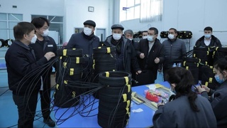 Министр ИКТ ознакомился с деятельностью совместного предприятия ООО «Global Optical Communication Uzbekistan» в Джизакской области