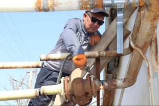 Потребителей в административном центре Навоийской области переводят на новую систему газоснабжения