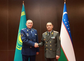 Бирлик ҳәм бирге ислесиў: Самарқандта Орайлық Азия мәмлекетлери қорғаныў министрлериниң ушырасыўы болып өтти