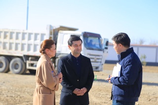 Xalq ta'limi vaziri Jizzaxdagi maktablarda bo'ldi