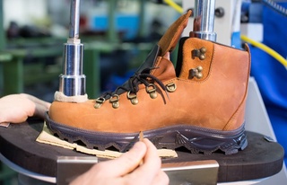 Россия компанияси Ўзбекистонда пойабзал маҳсулотларини ишлаб чиқаради