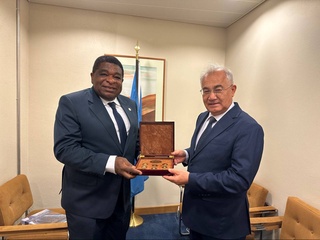 Мартину Чунгонгу вручен знак «За защиту прав человека» в Женеве