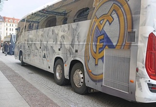 “Real Madrid” futbolchilarini olib ketayotgan avtobus baxtsiz hodisaga uchradi