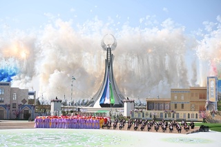 Президент: ёшларга яна қандай шароит зарур бўлса, барчасини яратиб беришга тайёрмиз