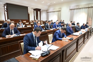 Ҳар бир вилоят ҳокими ҳам 300 минг дона кўчатни маҳаллаларга текинга тарқатади