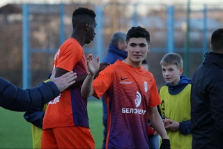 Жасурбек Яхшибоев бошқа клубга кўчиб ўтди