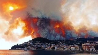 Грецияда ўрмон ёнғинлари туфайли фуқаролар хавфсиз жойга кўчирилмоқда