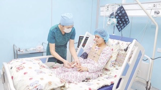 Қарақалпақстанда жүрек кемістігімен туылған балаларға күрделі ота жасалып жатыр