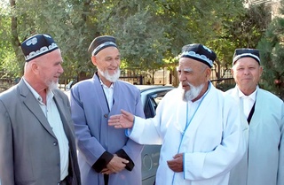 Pensiya va nafaqalarning eng kam miqdori oshiriladi