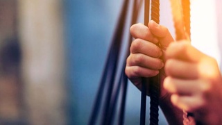 Торговля людьми: о причинах и должном наказании говорят граждане страны