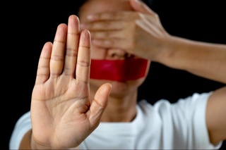 Оиладаги зўравонлик: Унга чек қўйиш имкони бор