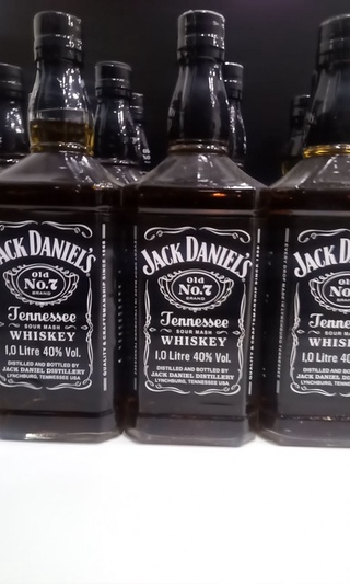 Божхона назоратидан яширилган алкоголь маҳсулотлари фош бўлди