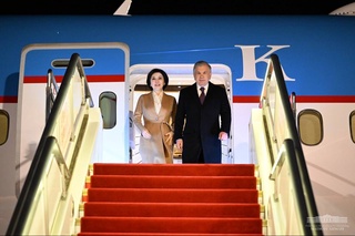 Ўзбекистон Президенти Пекинга келди