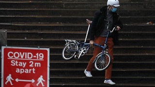 Британские власти введут на месяц общенациональный карантин