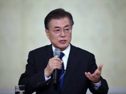 Yana bir Prezident koronavirusga qarshi AstraZeneka vaksinasi bilan emlandi