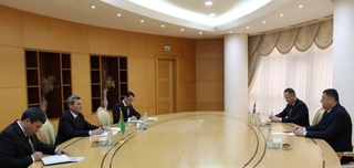 Өзбекстанның жаңа елшісі Түркіменстан СІМ-не сенім грамоталарының көшірмелерін тапсырды