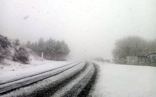 Из-за сильного снегопада перевал Тахтакорача временно закрыт