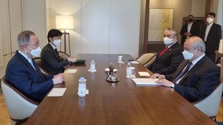 Abdulaziz Komilov Pan Gi Mun bilan uchrashdi