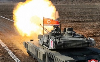 КХДРда танк экипажлари ўртасида мусобақалар ўтказилди, унда янги турдаги танклар намойиш этилди