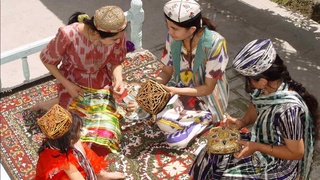 Ҳунармандлар «Ипак ва зираворлар» фестивалига пухта тайёрланяпти