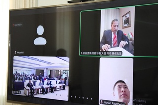 Zoyir Mirzayev Xitoyda boshlangan xalqaro yarmarka ochilishida ishtirok etdi