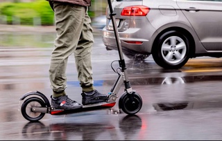 В Узбекистане вводится ответственность за нарушение ПДД при управлении электросамокатом и других малогабаритных транспортных средств