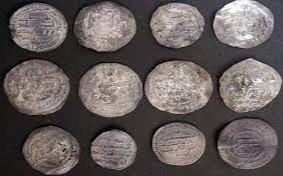 Суғдиёна ҳудудларидан қандай тангалар топилган?