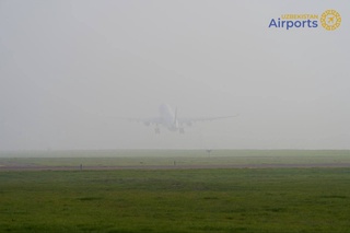 Kuchli chang bo'roni Buxoro aeroporti faoliyatini chekladi