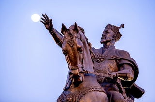 Халқ ичидан чиққан қаҳрамон