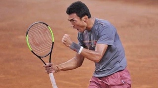 Ҳумоюн Султонов Франциядаги иштирокини ғалаба билан бошлади