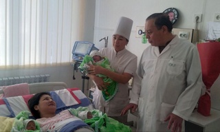 Сирдарёда уч эгизак дунёга келди