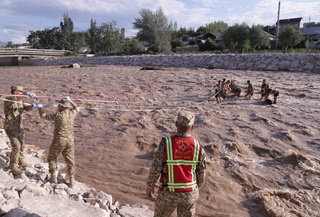 В Андижане найдено тело девочки, погибшей в результате схода селя в Кыргызстане