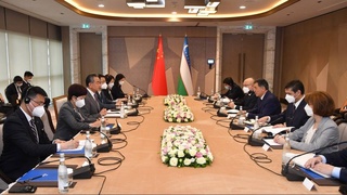 Владимир Норов провел встречу с главой МИД КНР