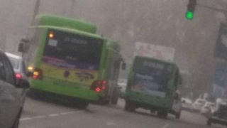 Водители автобусов в Ташкенте опять устроили гонку