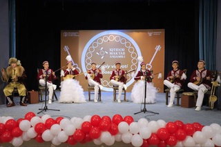 В Навои определили лучший коллектив художественной самодеятельности  среди школьных ансамблей