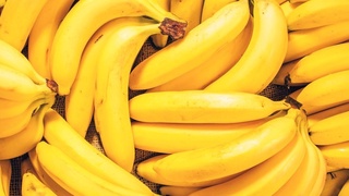 Вулкан «угрожает» бананам