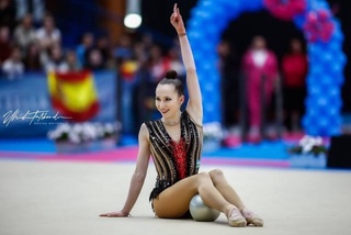 Тахмина Икромова удостоилась серебряной награды на Кубке мира в Болгарии