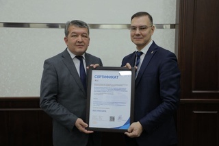 Фермер, деҳқон хўжаликлари ва томорқа ер эгаларини қўллаб-қувватлаш жамғармасига халқаро стандарт сертификати топширилди