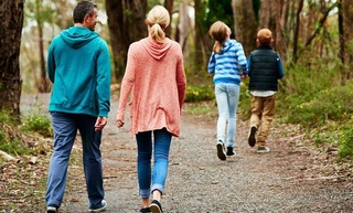 Пиёда юришнинг 4 муҳим қоидаси: ҳам саломатлик, ҳам кайфият яхшиланади