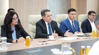 Министр цифровых технологий провел встречу с главой EPAM Systems